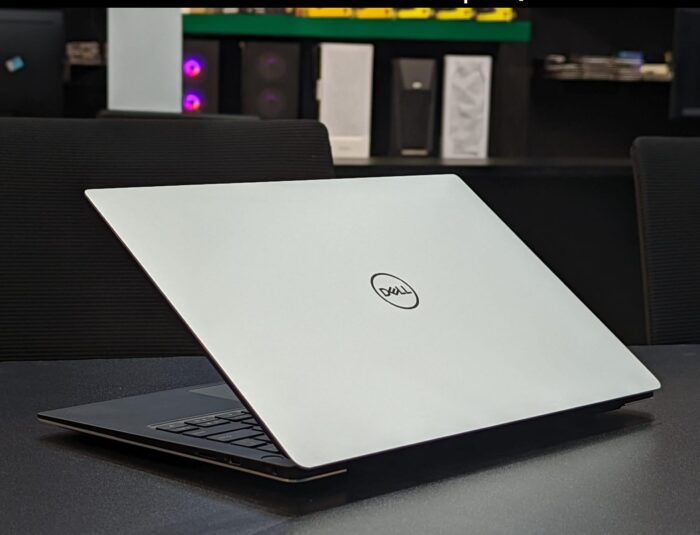 Dell XPS 9305
