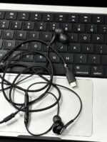 akg handfree price in pakistan