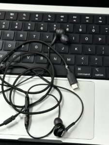 akg handfree price in pakistan