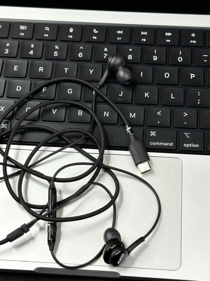 akg handfree price in pakistan