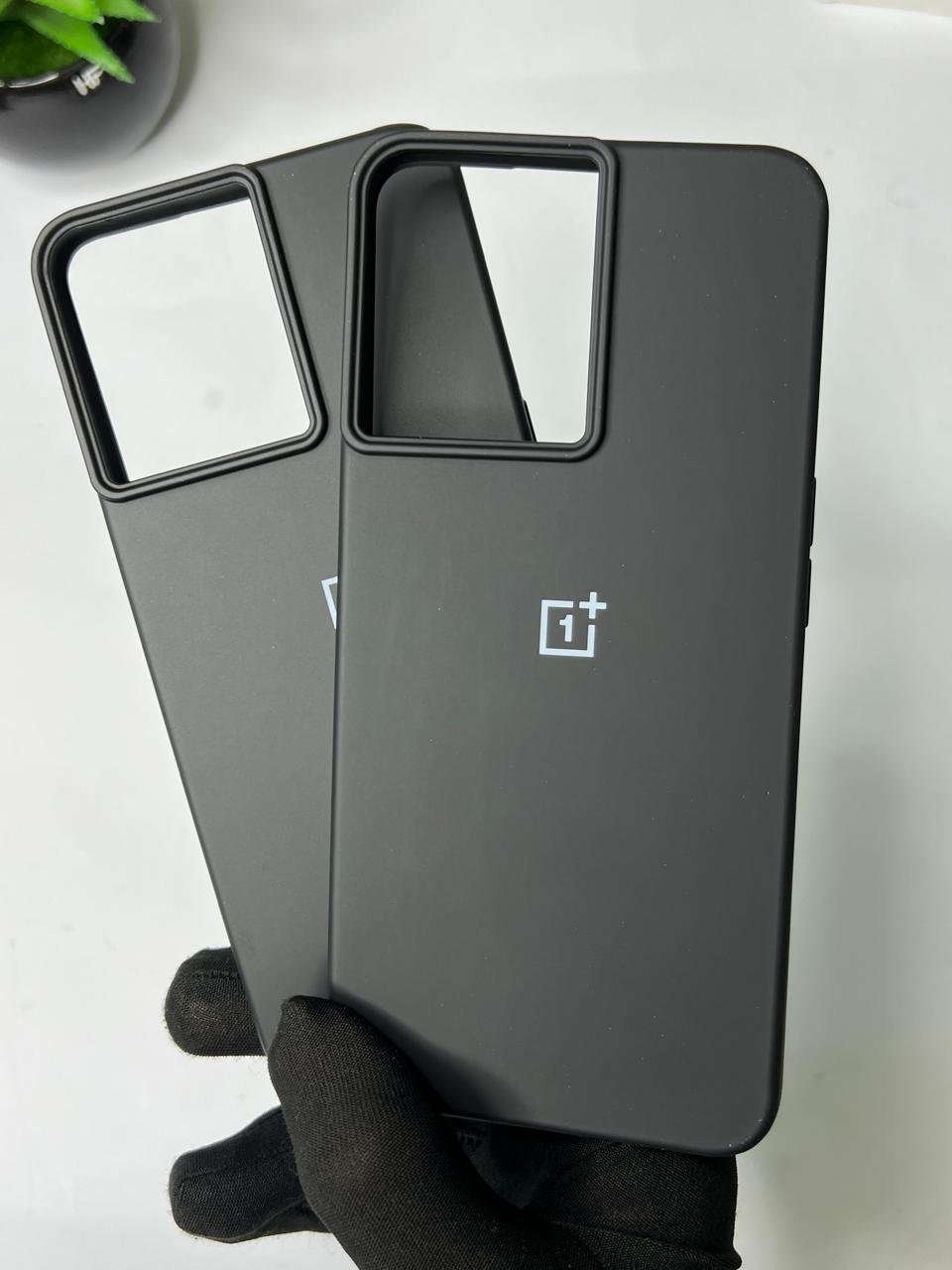 Oneplus 10r Covers in pakistan