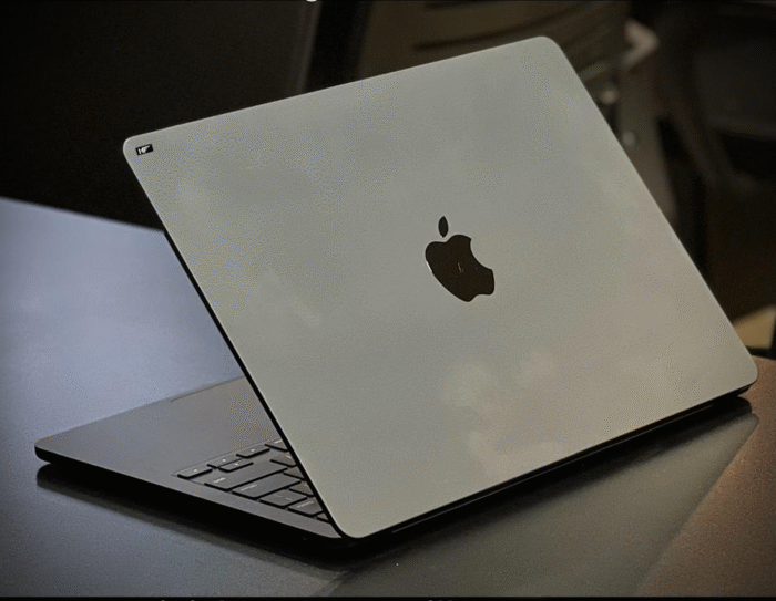 Macbook Air M2 13 inch price in pakistan