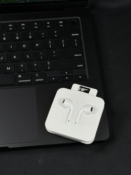 Apple Hand Free With Type C Jack ( 100% Orignal )