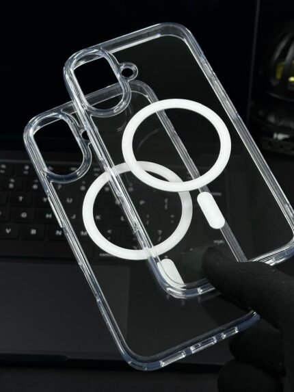MagSafe Spigen Crystal Clear Case for iPhone 17