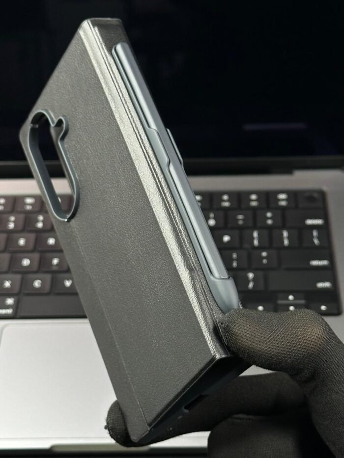 Premium Quality Leather S Pen Back Case For Samsung Galaxy Z Fold 7 - Image 1