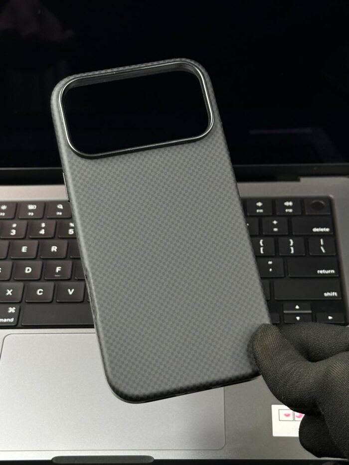 Premium Quality Carbon Fiber Back MagSafe Case For iPhone 17 Pro Max - Image 3