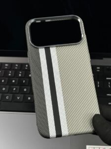 LUXO Life Magnatic Magsafe Carbon Fiber Case for iphone 17 Pro Max