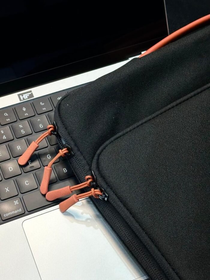 laptop hand bag