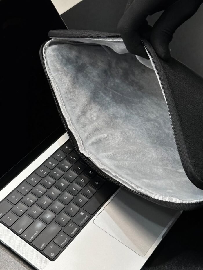 Classic Taiwanese Laptop  Hand Bag | ND01b | Best Price in Pakistan - Image 2