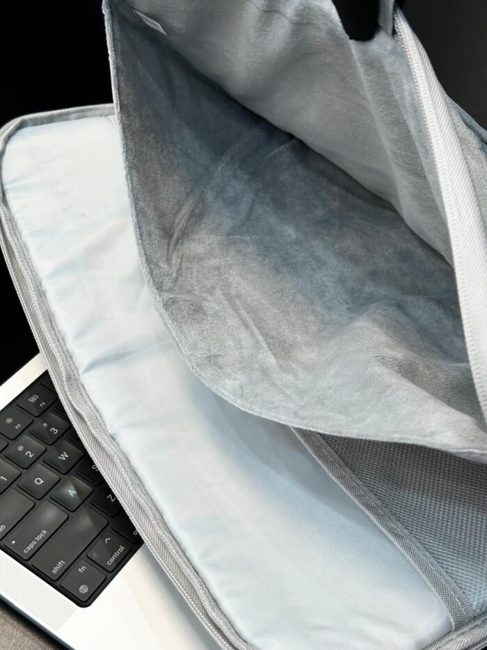 laptop hand bag price pakistan