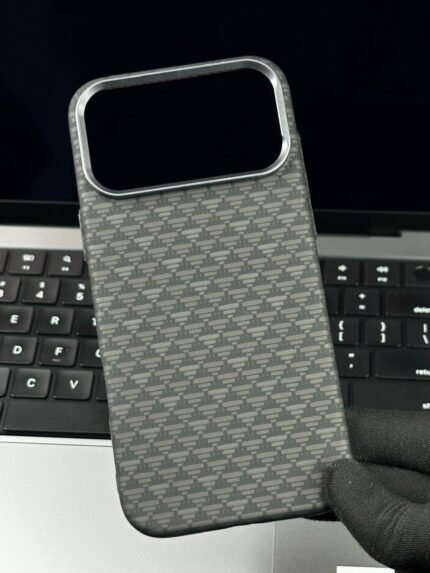 LUXO Life Magnatic Magsafe Carbon Fiber Case for iphone 17 Pro Max