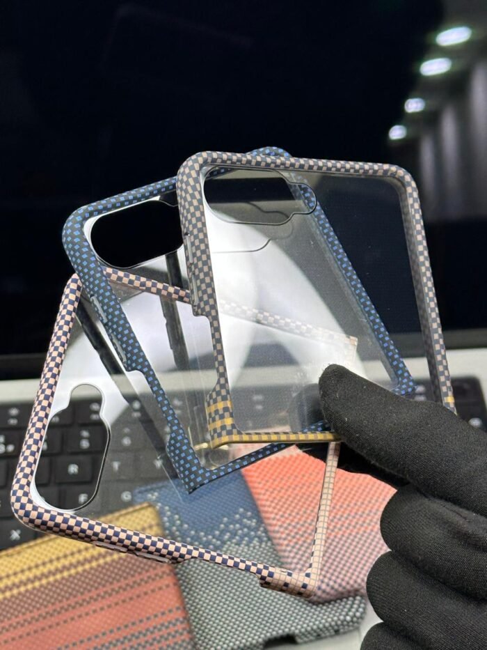 Carbon MagSafe Hinge Ring Case For Samsung Galaxy Z Flip 7 - Image 2