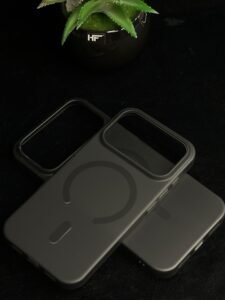 iPHONE 17 PRO CASES